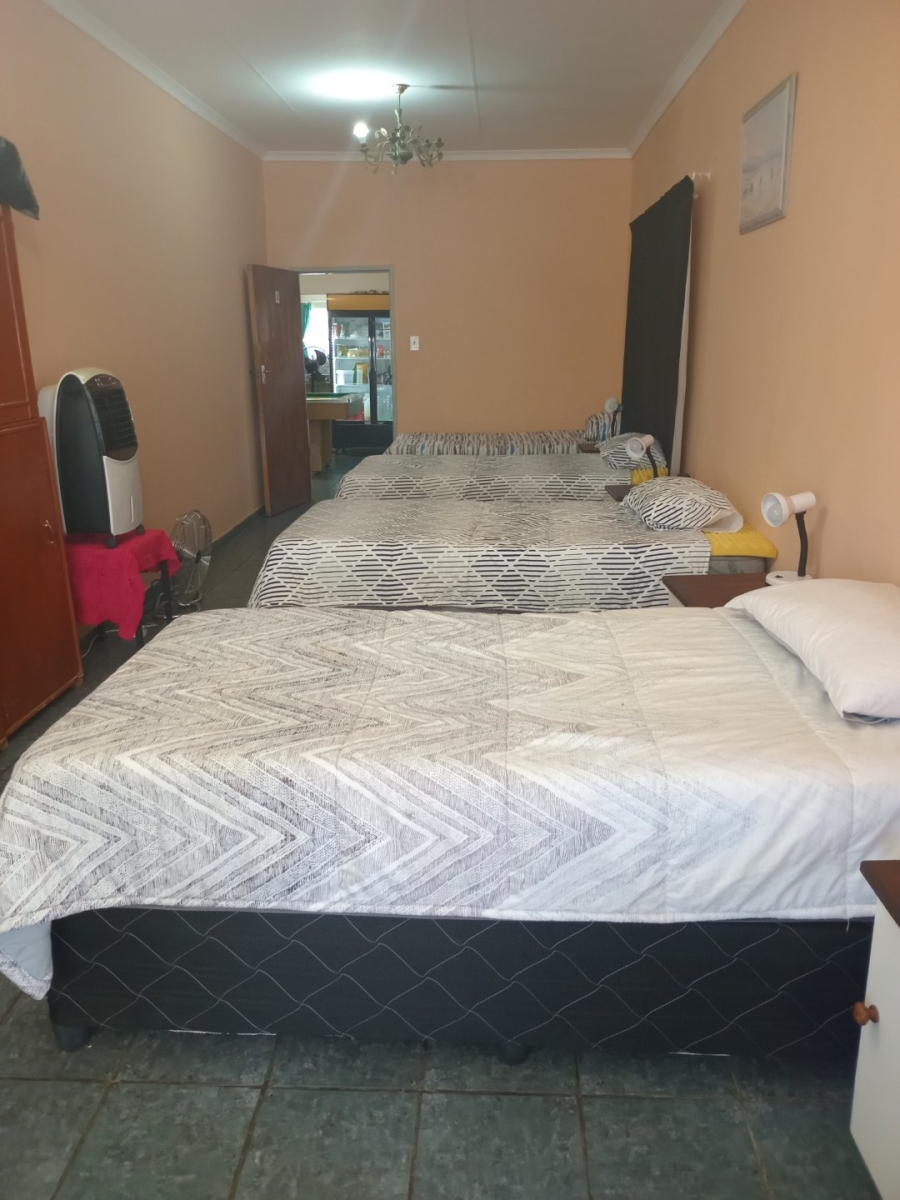 5 Bedroom Property for Sale in Bloemhof North West